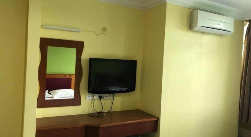 Hotel Perdana Lawas Buitenkant foto