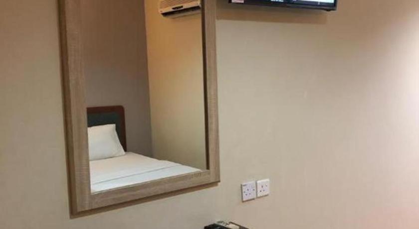 Hotel Perdana Lawas Buitenkant foto