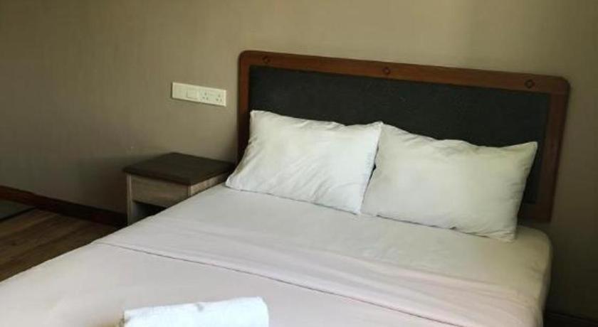 Hotel Perdana Lawas Buitenkant foto