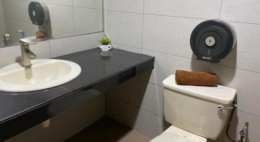 Hotel Perdana Lawas Buitenkant foto